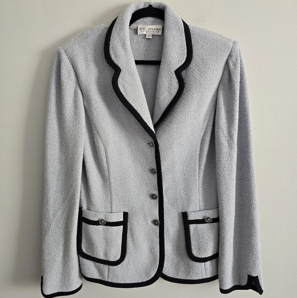 St. John Blazer Size 14
